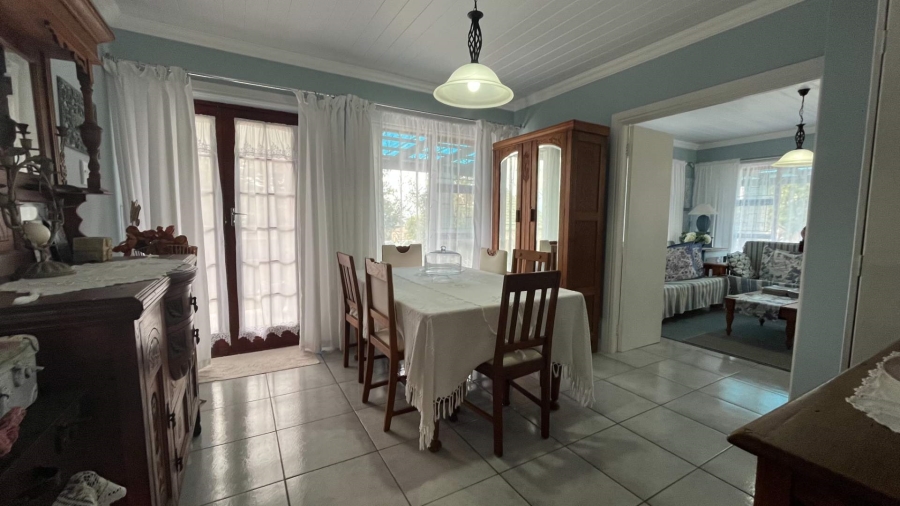 4 Bedroom Property for Sale in Hartenbos Heuwels Western Cape
